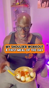 Contrary to all I learned as a bodybuilder, I now train fasted and my energy is usually through the roof when I’m training. I love it! Shoulders today 💪🏿💪🏿#eddieabbew #eddieabbew #eatrealfood #proprepmealshemel #eddieabbewsolympiangym #muscle @Eddie Abbew’s Olympian Gym @Pro Prep Meals | Edward Abbew