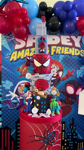🕷️🕸️ The perfect cake for a little superhero 💥 Every detail inspired by the Spider multiverse 🕷️❤️ 🕸️🕷️🕸️🕷️🕸️🕷️🕸️🕷️🕸️🕷️ 🕷️🕸️ El pastel perfecto para un pequeño superhéroe 💥 Cada detalle inspirado en el multiverso de Spider 🕷️❤️ #spiderman #spidermancake #cakeart #reels #reelsviral ❤️