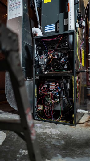Get a jump on the cold! ❄️ Schedule your furnace tune-up with Team Harding now to ensure a warm, worry-free winter. ✅ Prevent unexpected breakdowns ✅ Ensure safety ✅ Reduce utility bills Don't wait for the first deep freeze! Call us today: 📲 (613) 831-2257 | Team Harding