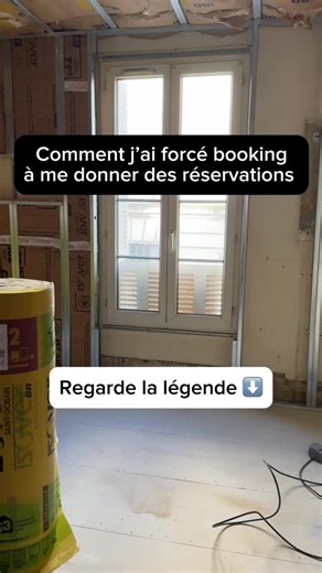 Mark Brody | AirBnb Premium ✨ on Instagram: "Oui, je donne volontairement plus de commissions à Booking. Et non, je ne suis pas un pigeon. Je vais dans Améliorer les performances → Amplificateur de visibilité. Au lieu de rester à 15 %, je monte à 17, puis 18 % sur une période précise. Booking me le dit noir sur blanc : 👉 “Vous bénéficierez d’une meilleure visibilité.” Donc oui, j’ai acheté ma visibilité. C’est assumé. Mais là où les gens ne comprennent rien, c’est que je ne subis pas la commiss