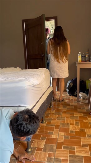 1.8M views · 8.3K reactions |  Él entró… y alguien más no pudo salir a tiempo . . . . . . . Moraleja: El que juega con fuego… siempre queda atrapado. | Oraciones y reflexiones | Facebook