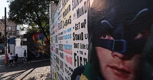 Turistas francesas são agredidas em assalto no Beco do Batman; veja vídeo