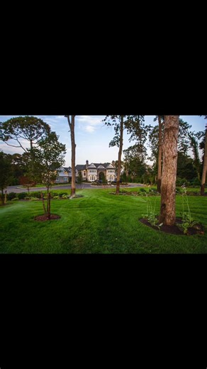 ❄️Protect your system. Protect your peace of mind.❄️ One quick blowout today saves you from costly repairs tomorrow.  631-744-6943 | Serving Suffolk & The Hamptons for 25+ years #LawnCare #longisland #landscaping #irrigation #irrigationsystem #homecare | Brookhaven Irrigation | Facebook