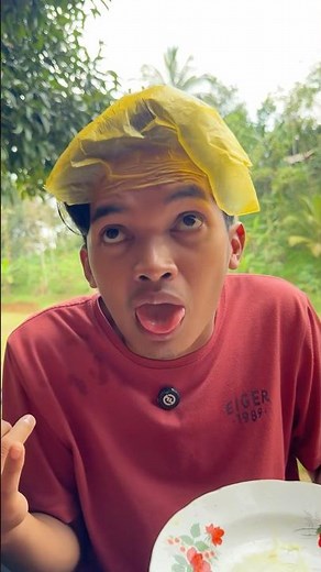 SO YELLOW YELLOW SIGN