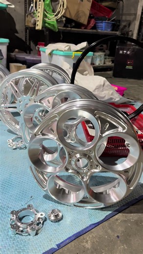 Anodizing silver tipis