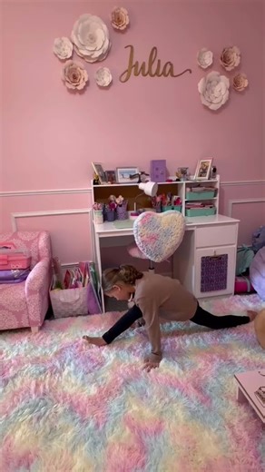 HOW TO DO A SPLIT FOR BEGINNERS