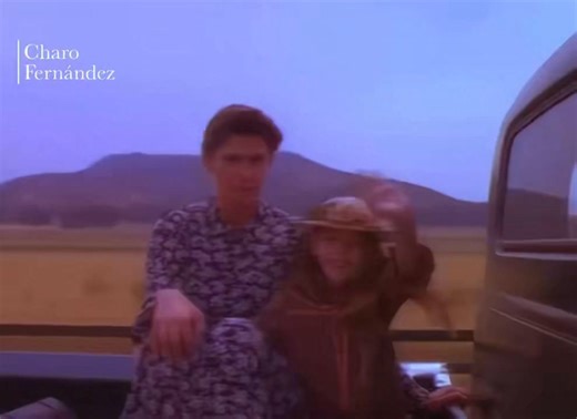 #MisClásicos “Forever Young” Rod Stewart es de 1988. Esta canción fue escrita con la intención de dejar un mensaje de vida para los hijos de su autor: vivir con esperanza, mantener los valores y no perder la curiosidad por el mundo. | Charo Fernández Oficial