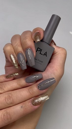 5.9K views | NYE is this weekend so we figured we’d give you some New Year’s Nail Inspo to start your year off right! 壟✨ Do you like to set New Year’s Resolutions? If so, what are some of yours? 懶 Color Used: Glass Case of Emotion 47 PLA Matte Top Coat 懶 #ParisLashAcademy  #PLANails #NYEnails #holidaynails #PLAMoviesWeLove | PLA Nails | Facebook