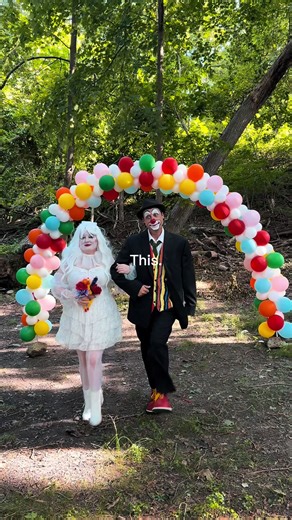 #CapCut doing creative photoshoots with these amazing folks is always the highlight of my week. I love them so much. #cosplay #photoshoot #clown #bestfriends @DaveTheClown @Kayla @Kelcie @Chloe Corvelo @Jackie Lantern🍉 @Jessica Specs