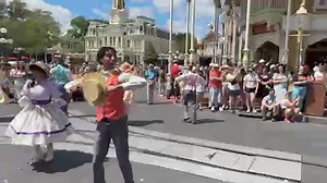 Mr and Mrs Easter Bunny parade down Main Street USA at the Magic Kingdom prior to the Festival of Fantasy parade on Easter Sunday #disney #easterbunny | Streaming the Magic