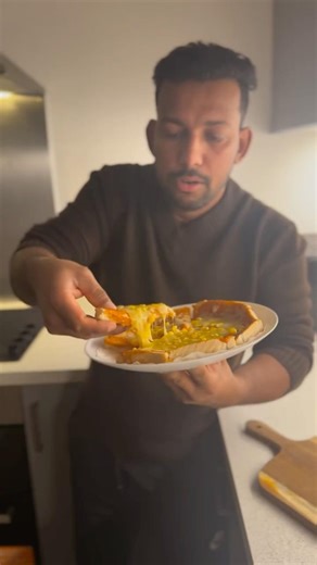 Simple bread pizza 🍕 enjoy ✨ #food #recipe #cooking #easyrecipe