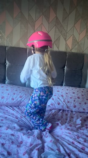 Hahahahahahahaha my 4 year old sis x