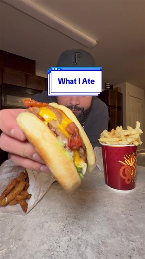 New year, same me . . #wieiad #whatieatinaday #eatwithme #wieiadrealistic #whatieatinadayrealistic