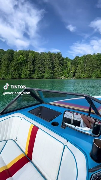 Cruising in the vintage 1990 Malibu Skier #summer #malibuboats #michigan @Malibu Boats