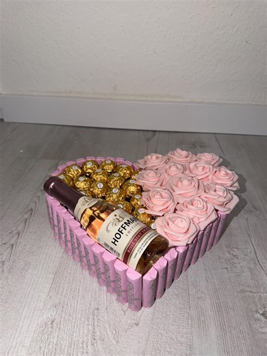 Heart-shaped Gift Box With Roses and Ferrero Rocher – Romantic Valentine's Day Gift, Gift for Girlfriend, Anniversary, Birthday - Etsy