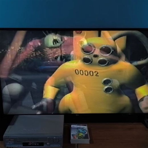 @elmaldito.vintage on Instagram: "Monsters, Inc. - VHS ❌ VENDIDO ❌ Película en VHS Buen Estado Año 2001 $10.000 #disneychile #pixar #monsterinc"