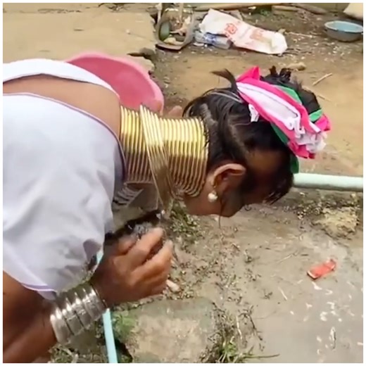 303K views · 1.2K reactions | Neck chains like no other  | Simple ideas | Facebook