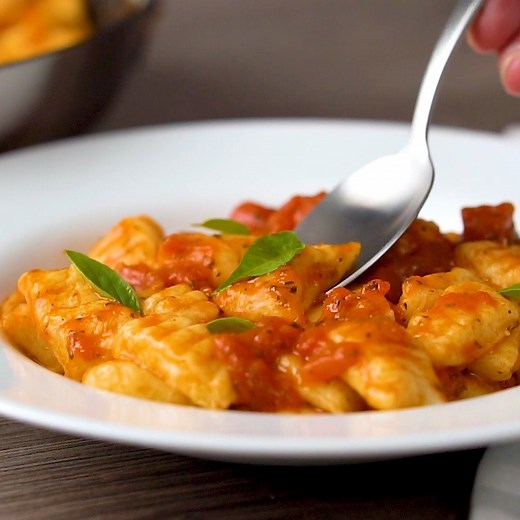 An easy Italian classic dish with a simple tomato sauce. This recipe is perfect for any night of the week! GET THE RECIPE HERE https://anitalianinmykitchen.com/gnocchi/ | An Italian in my kitchen