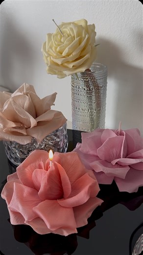 FLOWER CANDLES from Miami | Candle Making Courses | USA | This is how our beeswax flower candles burn. The video is sped up—normally, a candle like this burns for about 4 to 6 hours. Order... | Instagram