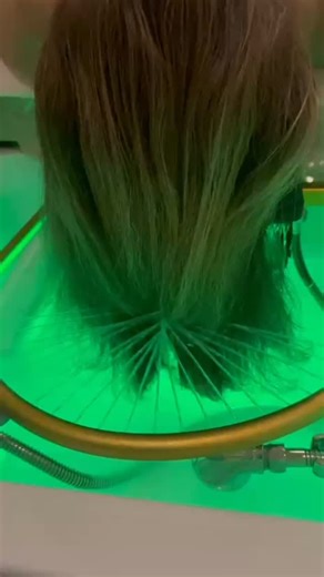 Escape into our Head Spa Ritual — a deeply relaxing treatment that melts away stress, relieves tension and leaves your hair scalp nourished, hydrated and glowing. Warm oils, soothing massage techniques, cooling scalp masks and aromatherapy create the perfect sensory reset. Your mind unwinds… your hair softens… your soul feels lighter. A must-try experience at Day Spa at the Lakes ✨ Book your head spa today and feel the difference. #headspa #dayspaatthelakes dayspaatthelakes #southmorang #millpar