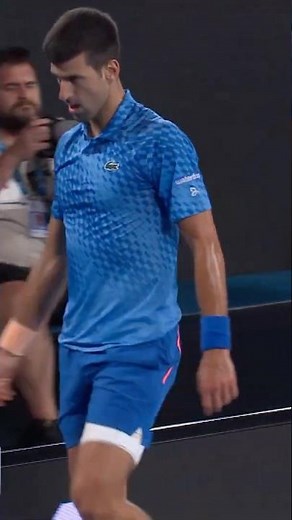 Djokovic FELL to the ground 😲