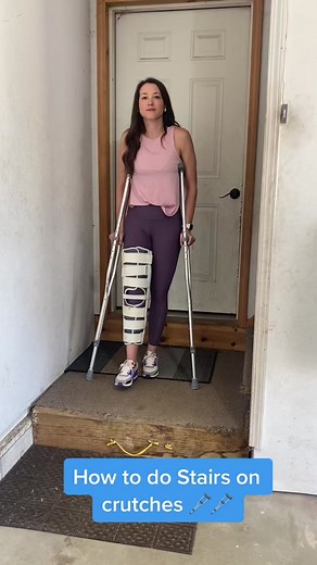 How to do steps on crutches. This requires good leg and arm strength and if you’re still struggling find a PT that can help! Call us today if you’re looking for help locally. 567-454-1046 #crutches #crutching #crutch #caregiver #cargivers #walk #health #wellnesstiktok #wellnesswarrior #steps #stairs #falls #injury #surgery #acl #fallprevention #physicaltherapy #physicaltherapist #physicaltherapystudent #physicaltherapytiktok #physicaltherapyassistant #physicaltherapystudent #cashpt @lynlemon361