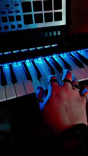 CharlieJules3 (@charlie.jules3)’s videos with venus doom HIM - ilovethehimband