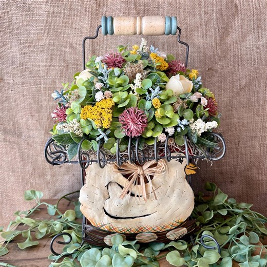 Rustic Farmhouse Hen Basket Centerpiece, Vintage Rooster Kitchen Decor, Cottagecore Spring Floral Arrangement, Primitive Farmhouse Table - Etsy
