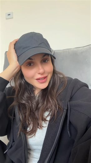 Sirusho on Instagram: "🤍✌🏼"