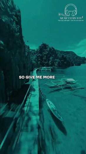 Starships - Nicki Minaj | Lyrics Video