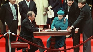 The Queen proclaims the Constitution Act