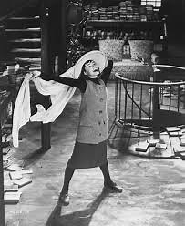 How long has this been going on ?　オードリー・ヘップバーンの歌うジャズ