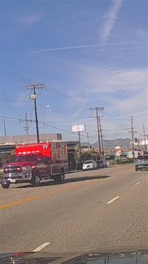 Los Angeles City Fire Department Rescue 77 Responding