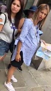 73K views · 344 reactions |  ATTENZIONE!!!  Ecco in azione le ladre che da tempo fanno razzie per le calli di Venezia! Condividete per evitare che queste donne possano mettere a segno altri colpi. #VNDperlacittà | Venezia NON è Disneyland | Facebook