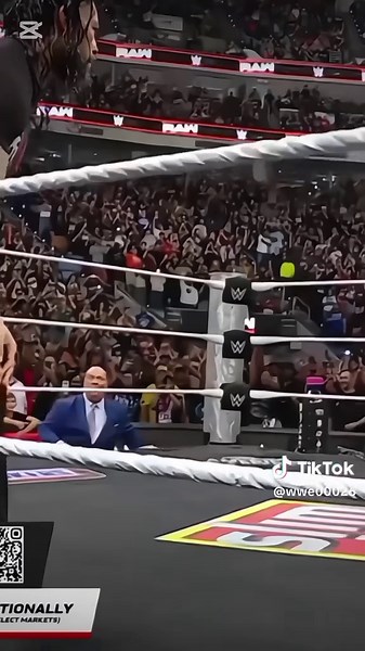 Roman Reigns makes EXPLOSIVE RETURN to help usos The vision _Raw #wwe #romanreigns #usos #raw