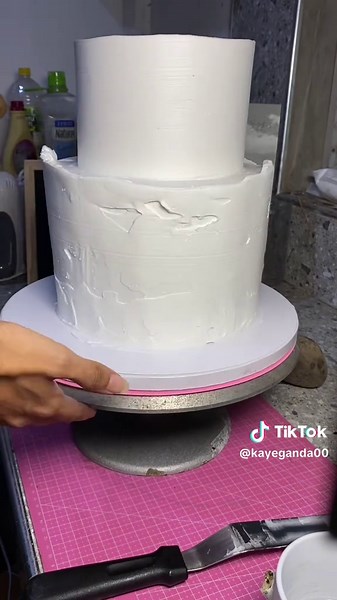 Intindihin nyo naman bago nyo bardagulin ung tao! #fypage #fyppppppppppppppppppppppp #fypp #fupシforyou #smallbusinesstiktok #2025 #baking #homebaker #bakingwithlove #cake #2tiercake #wedding #weddingcake #weddingcakes