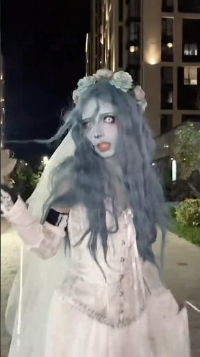 THE BEST CORPSE BRIDE COSPLAY IVE EVER SEEN!!!!!😍 #halloween #corpsebride #costume #shorts