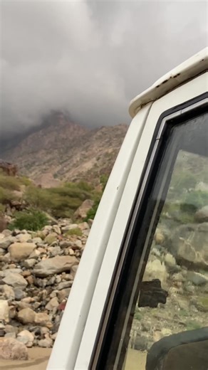 ‏#والله_ان_الهوى_غبن_وعزاري💔🥺