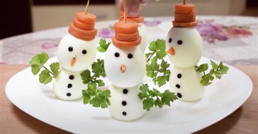8 Fun and Easy DIY Food Decorations for Christmas