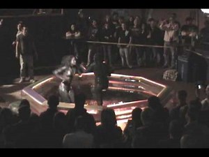 womens mudwrestling match1