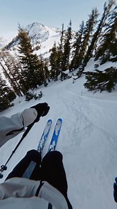 Finding some steep zones yesterday at @mammothmountain // shot on @gopro MAX2 and bite mount. @ikonpass #ikonpass | Abe Kislevitz