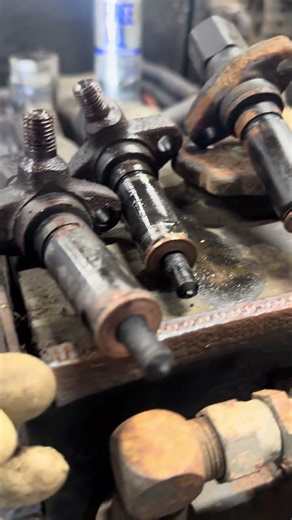 Diesel injector replacement #mechanic #diesel #diy #automobile