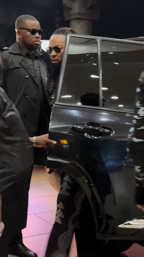 BellaNaija on Instagram: "The grand arrival of Mr. Flavour @2niteflavour at the @afriff AFRIFF Globe Awards 2025. It was a monumental night as his powerful documentary, Afroculture, made its debut on the big stage - a celebration of heritage, rhythm, and the spirit of our people. #AFRIFF2025 #14thAFRIFF #AFRIFFGlobeAwards #BellaNaija"