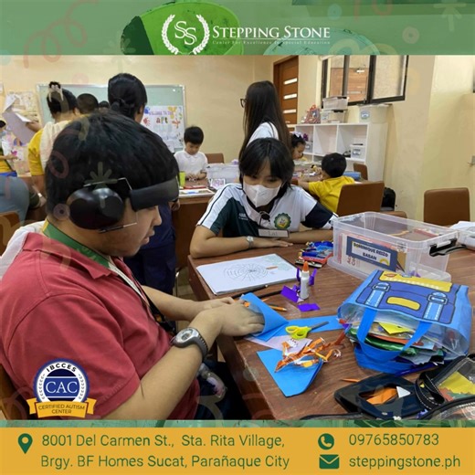 Art clubs can be especially meaningful for kids with special needs, offering more than just a creative outlet. 1. A Safe Space for Expression For many children with special needs, communicating through words can be challenging. Art allows them to express emotions, thoughts, and ideas in a nonverbal, judgment-free way. A paintbrush, clay, or marker can become their voice. 2. Building Confidence and Self-Esteem Completing an artwork gives kids a sense of accomplishment. Displaying their creations 