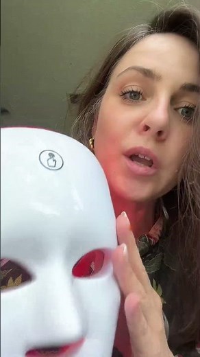 How are use the LED light mask for my face