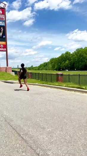 When you hit 17mph and your not full out yet.. working! #runner #sprint #fyp #tiktok #sprinter #motivation #runn #fitnessjourney