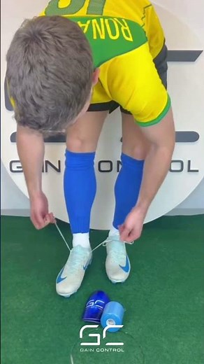 How to wear shin pads like NEYMAR 🇧🇷 #howtotiktok #how #to #shinpads #shinguards