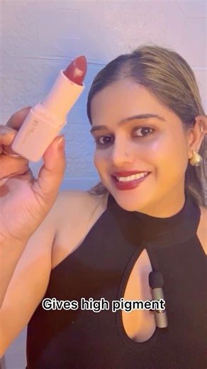 Makeup & Skincare with Beautiebae22 on Instagram: "#Ad Don’t need to Break a Bank to get a perfect lip Meet New Maybelline Serum Lipstick new launch Kiara’s fav shade - 004 Wildcard -USPs: Serum level care with 8Hrs plumping moisture, 1 swipe comfortable lush color, Suited for Indian skin tones End with CTA @maybelline_ind #Ad #LoveAtFirstSwipe #MaybellineIndia #MaybellineMakeup"