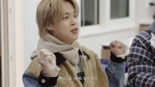 Jimin really gets sensitive when it comes to people feelings 😭🐥: We can just go in (to the room) randomly and if it’s empty, we just sleep there. If it’s full, we play Rock-Paper-Scissors to kick someone out.🐿️: We’ll also have to decide the order of who goes in first.🐥: Right.🐿️: So for the person who goes in first, for example, if the room is already full, they get priority. They can be like, "Hey, you, get out!"🐥:Whoa, that really seems like it'd hurt feelings 🐿️: kekekeke🐥: Hyung, wh