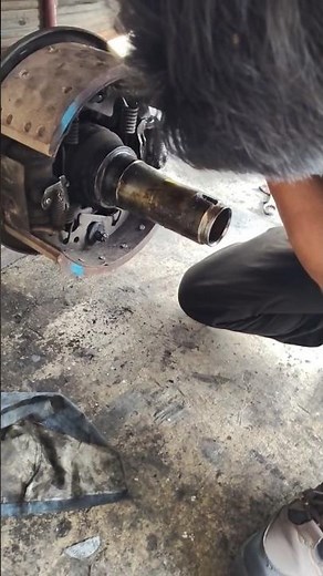 brake shoe return spring installation